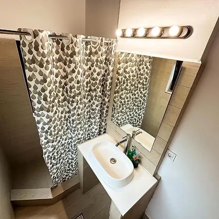 The Bridge - With Free Parking קריובה