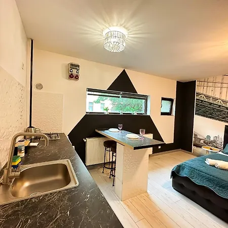 The Bridge - With Free Parking דירה *