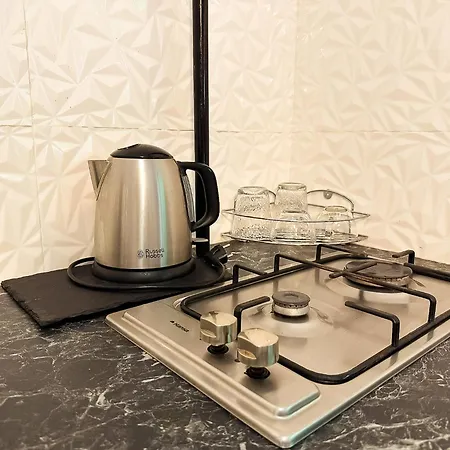 The Bridge - With Free Parking דירה קריובה