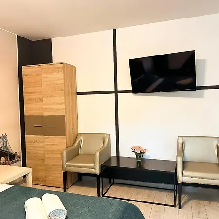 The Bridge - With Free Parking *