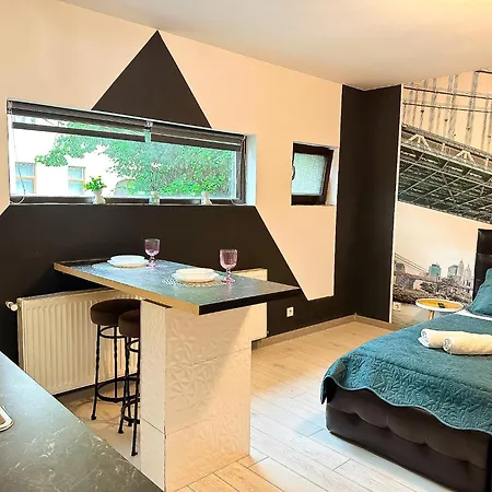 The Bridge - With Free Parking דירה *