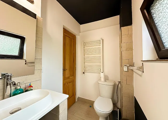 The Bridge - With Free Parking *