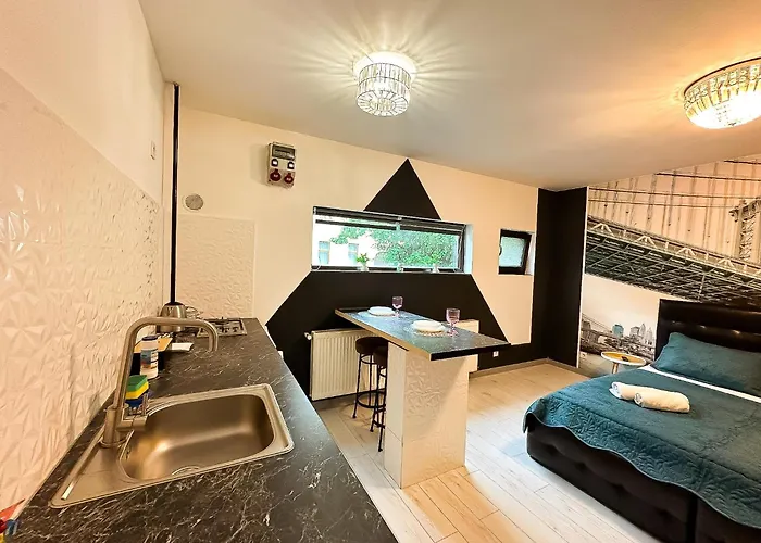 The Bridge - With Free Parking Apartman *