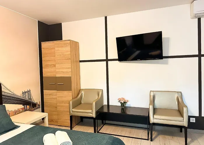 The Bridge - With Free Parking *