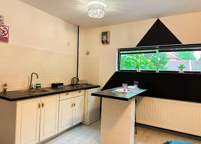 The Bridge - With Free Parking Apartman