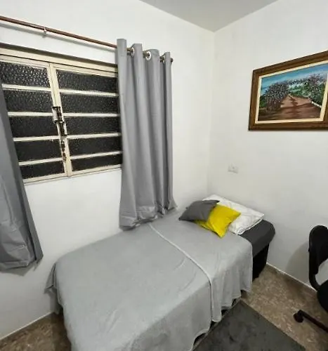 The Bridge - With Free Parking Apartman